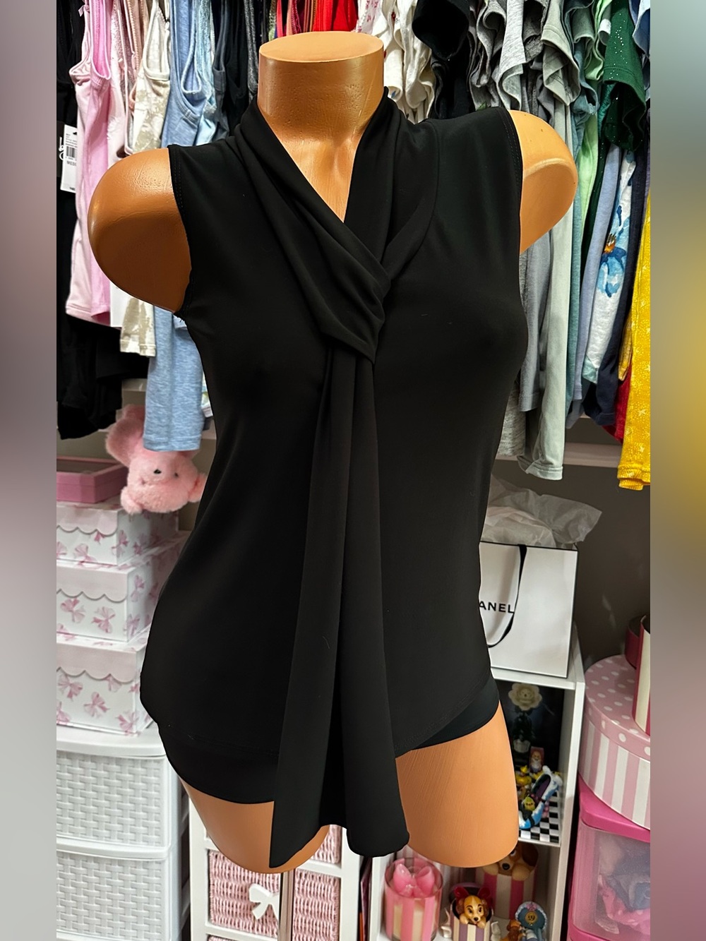 5 for $15! J.M. Fleurette Black Scarf Sleeveless Flowy Top M